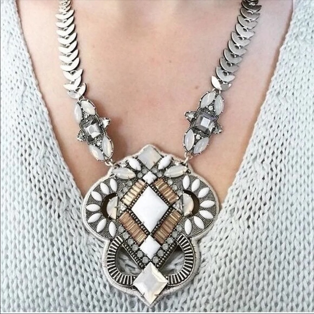 Stella & Dot Kaia Pendant Silver